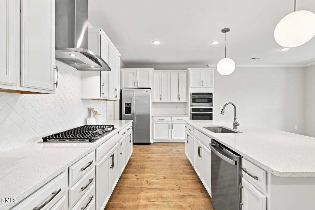 233 Luftee Ln - Photo 7 of 31