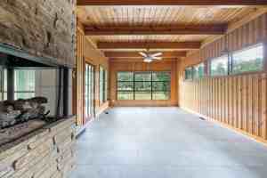 featured image of 2118 Timberlake Dr