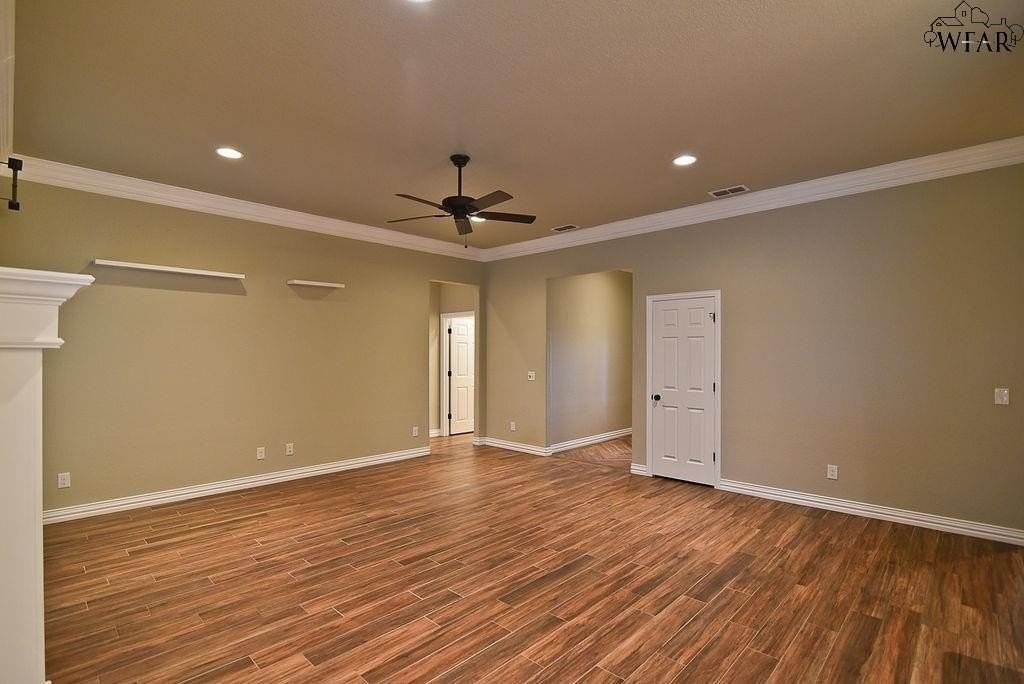 5022 Cy Young Dr - Photo 5 of 28