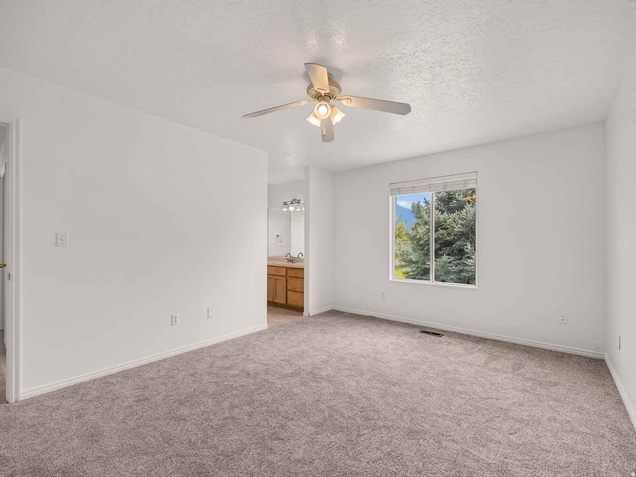 949 W 1800 N - Photo 4 of 10