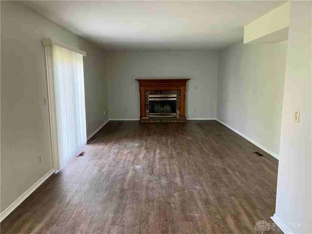 8711 Watergate Dr - Photo 4 of 24