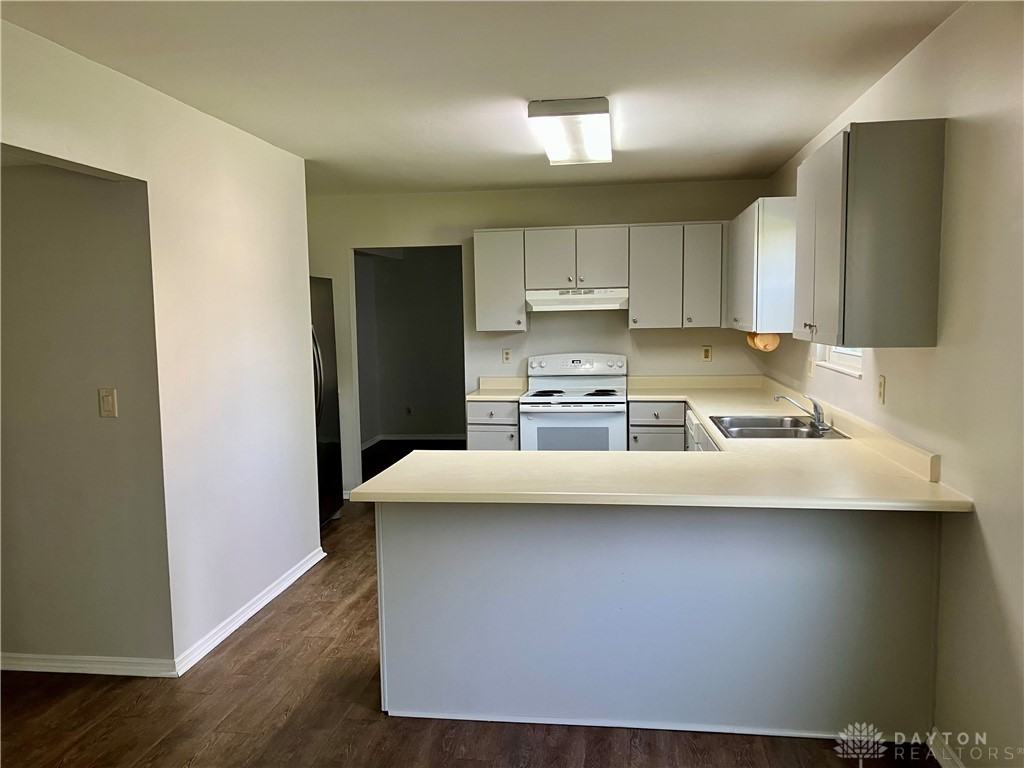 8711 Watergate Dr - Photo 6 of 24