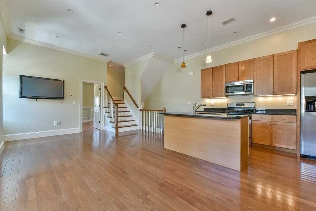 3 Savin Hill Ave