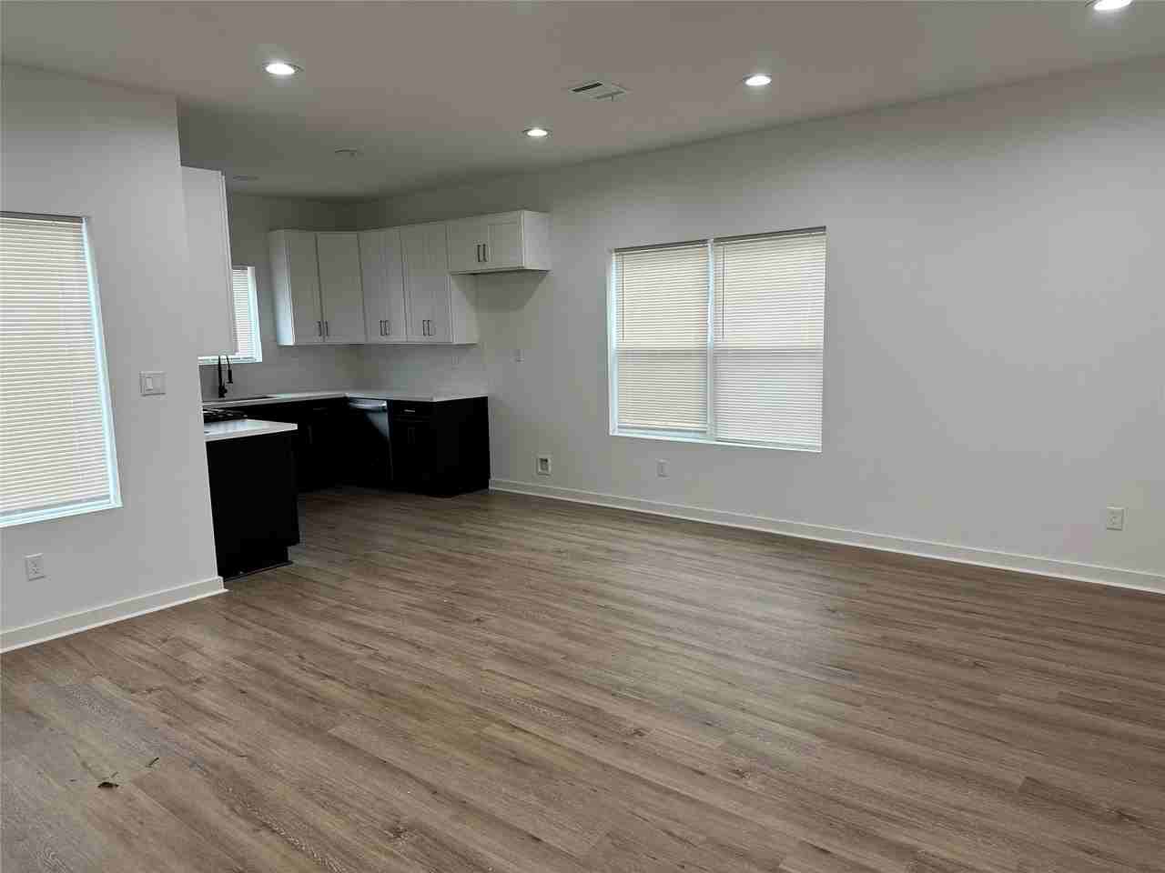 1086 Marjorie St ##A - Photo 3 of 13