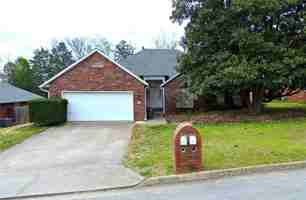 featured image of 1826 N Glenbrook Pl
