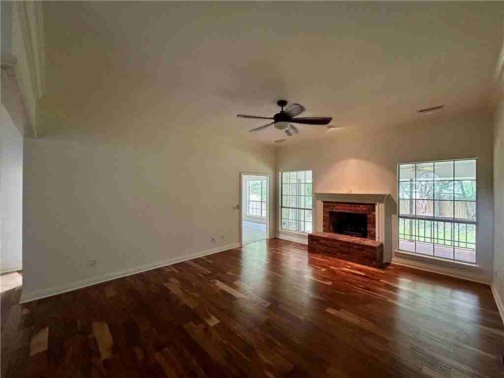 1826 N Glenbrook Pl - Photo 5 of 17