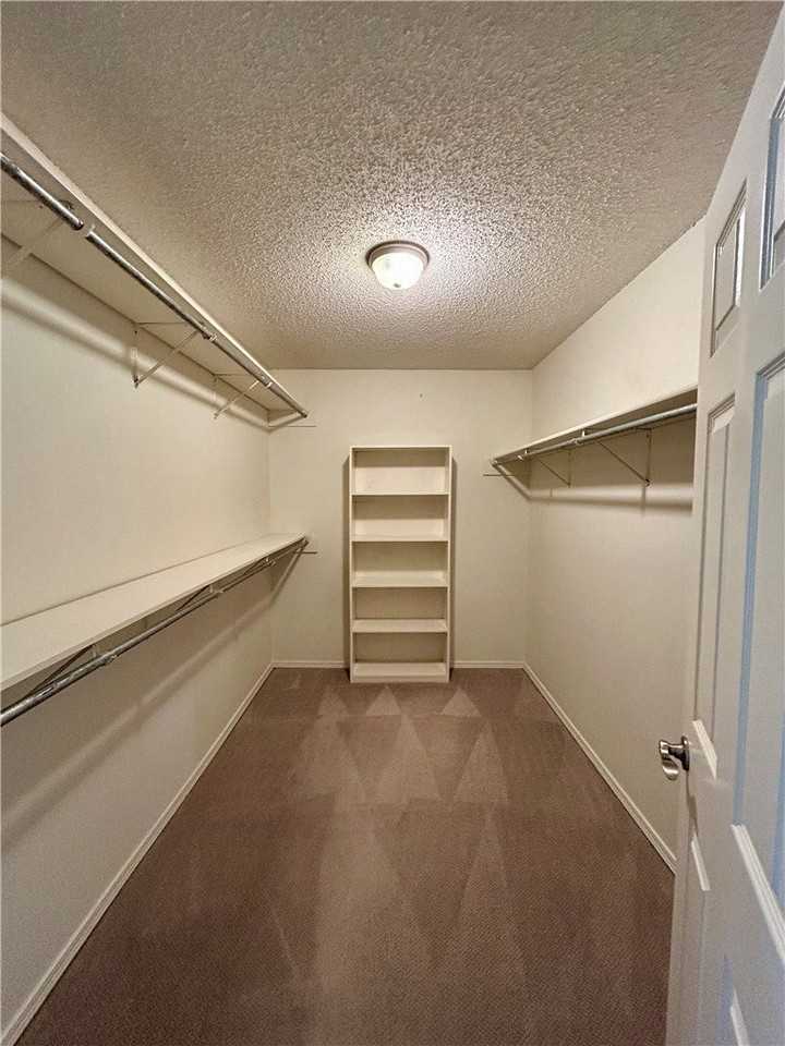 1826 N Glenbrook Pl - Photo 7 of 17