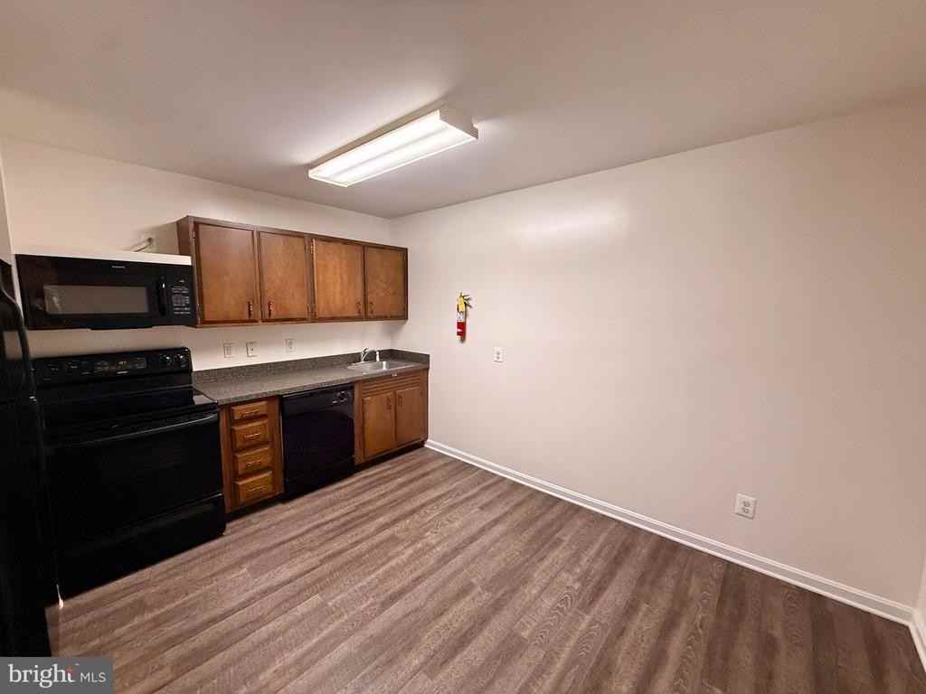 22665 Van Wert Ln ##Apt - Photo 4 of 19
