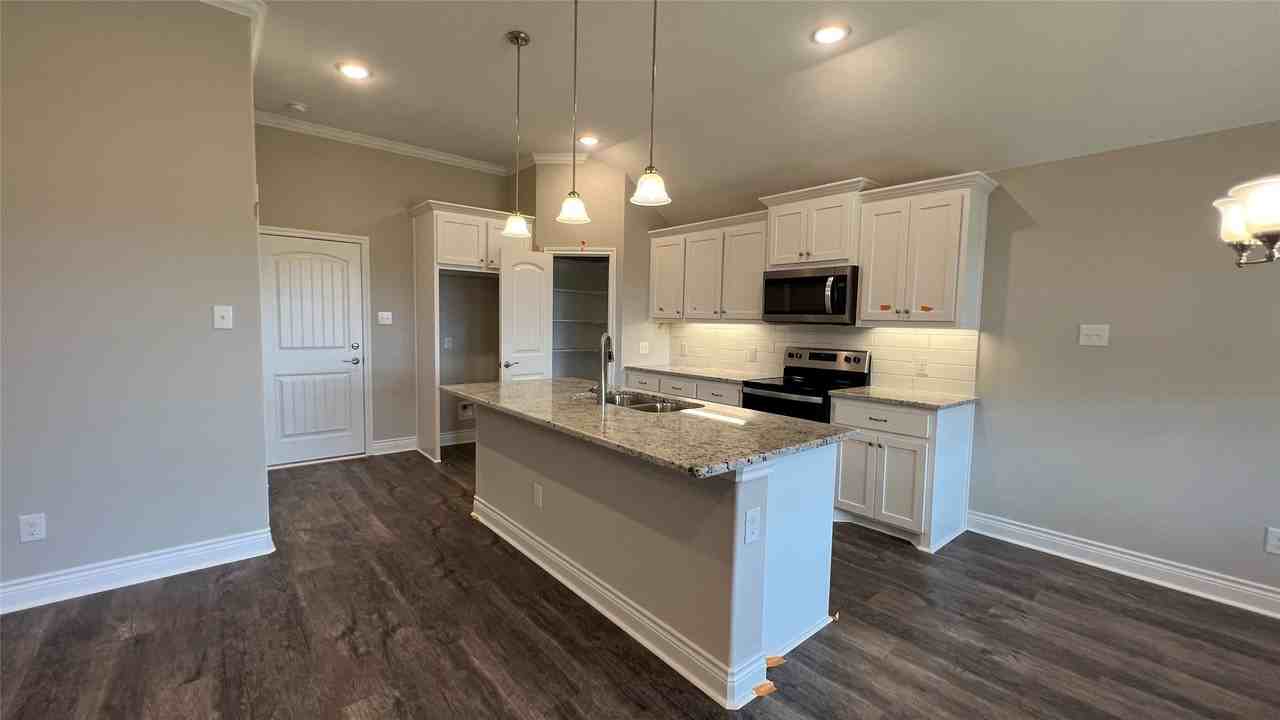803 Ransom Way - Photo 5 of 11