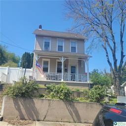 440 New St