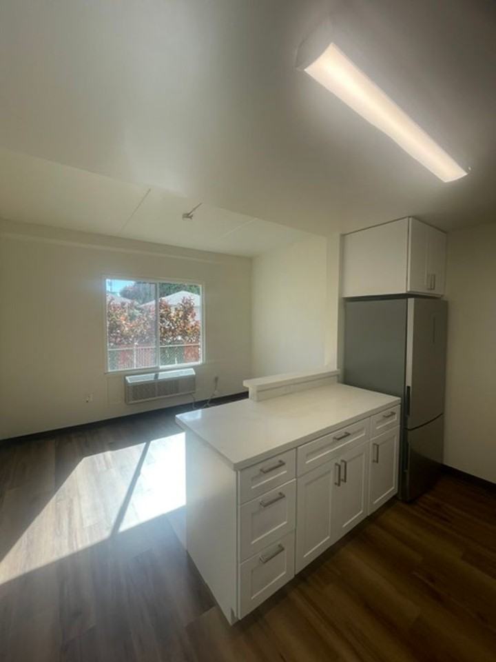 902 University - Photo 6 of 22