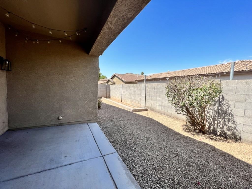 2138 N Arbor Ln - Photo 4 of 30