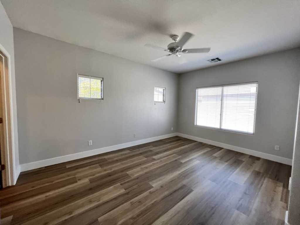 2138 N Arbor Ln - Photo 5 of 30