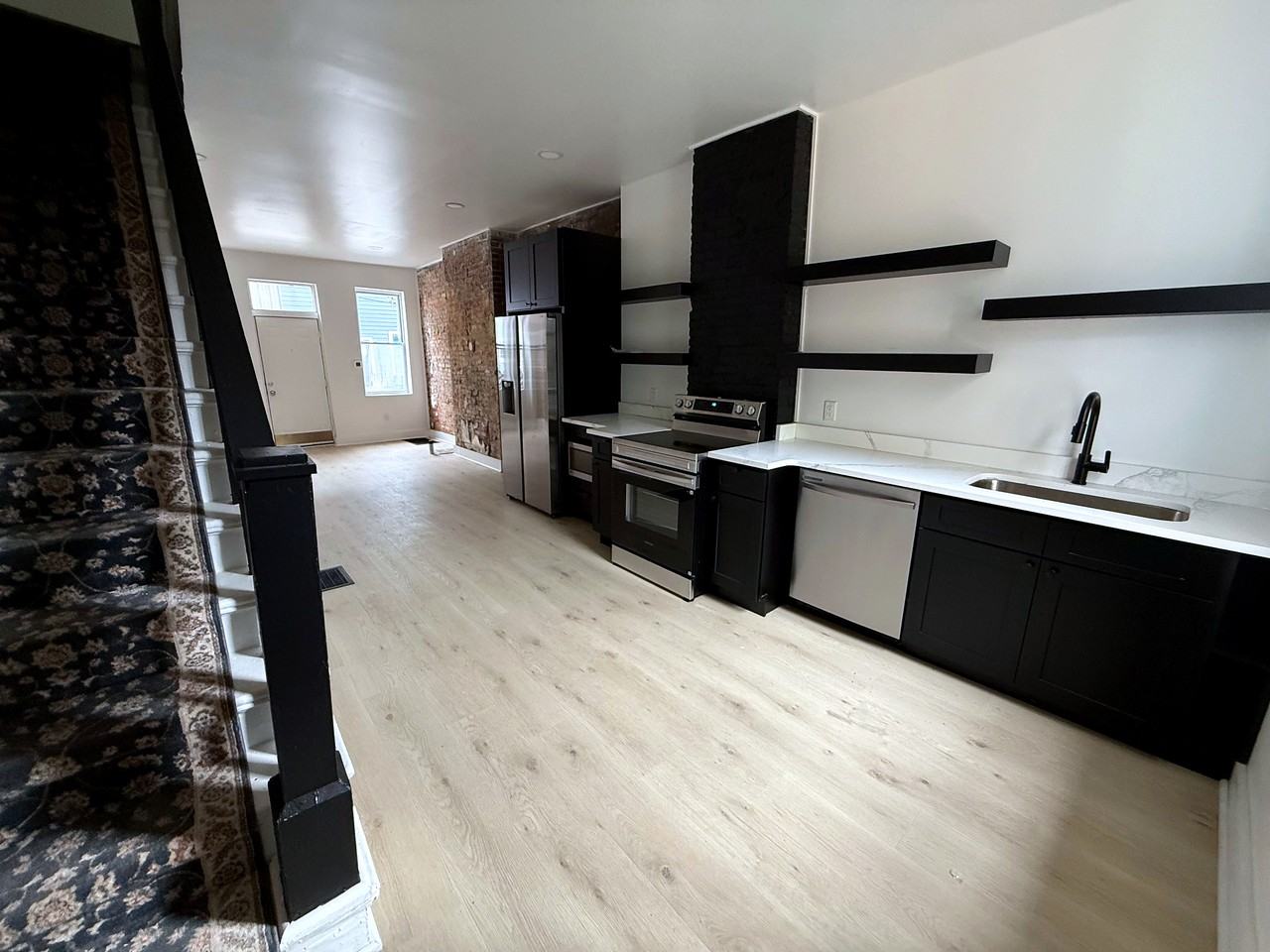 845 Tripoli St - Photo 3 of 12