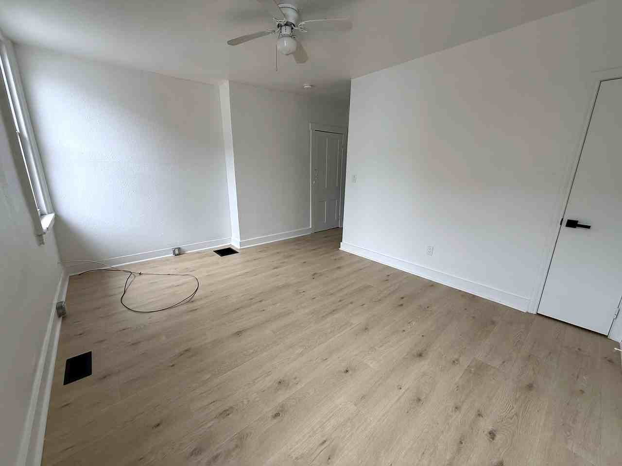 845 Tripoli St - Photo 4 of 12