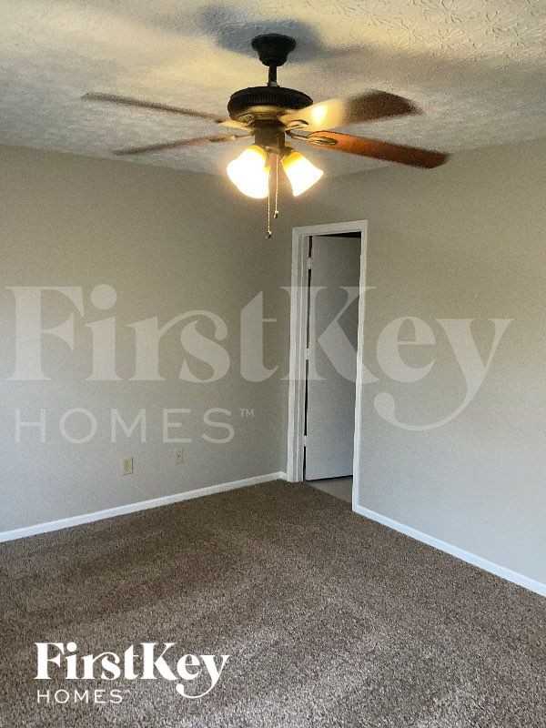 167 Gala Ave - Photo 5 of 10