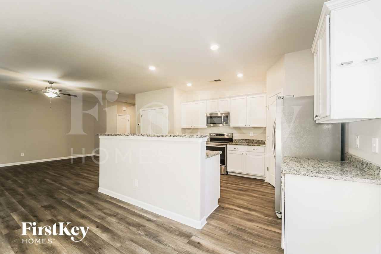 969 Joselynn Dr - Photo 6 of 16