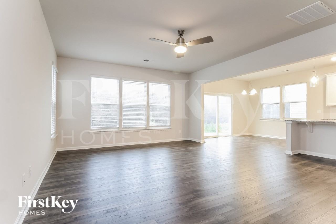 714 Ridgemoor Trl - Photo 3 of 16