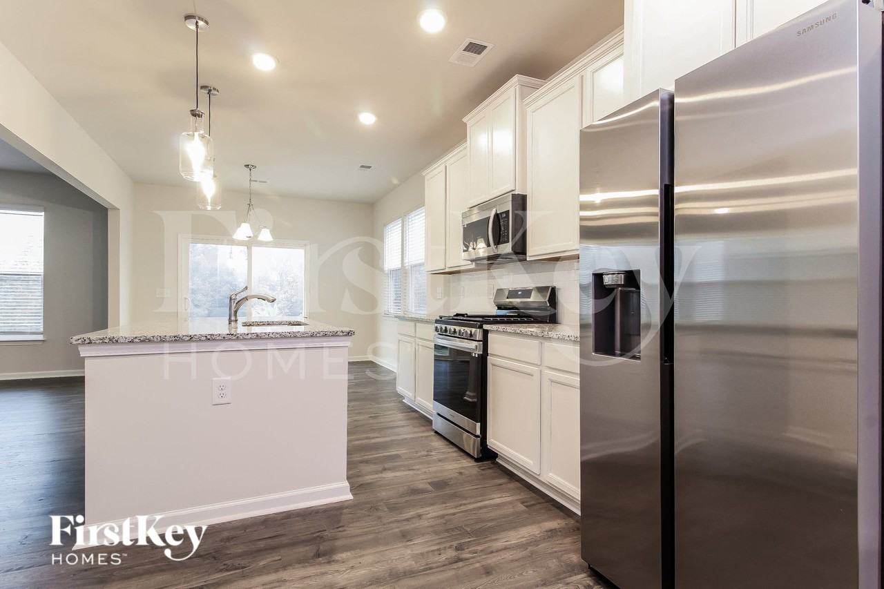 714 Ridgemoor Trl - Photo 6 of 16