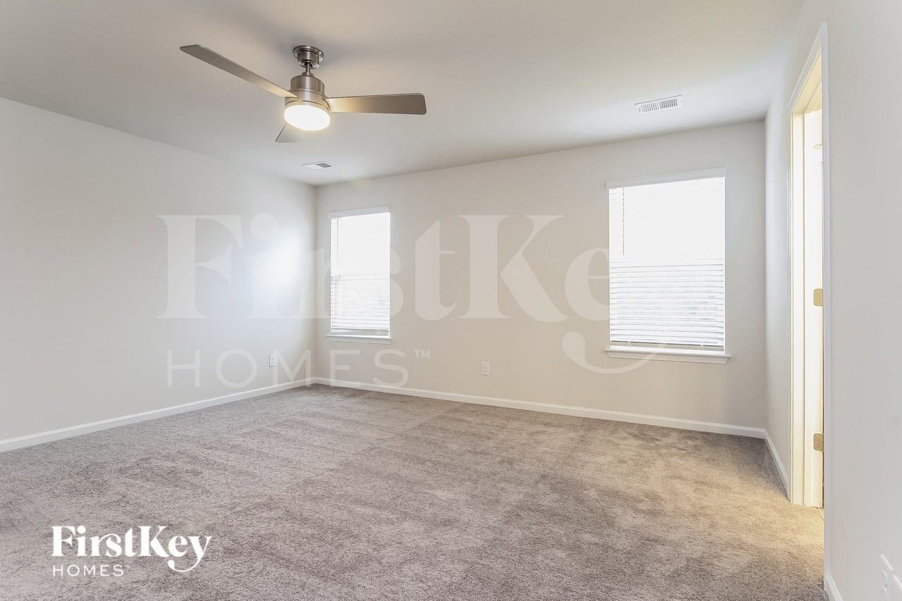 714 Ridgemoor Trl - Photo 7 of 16