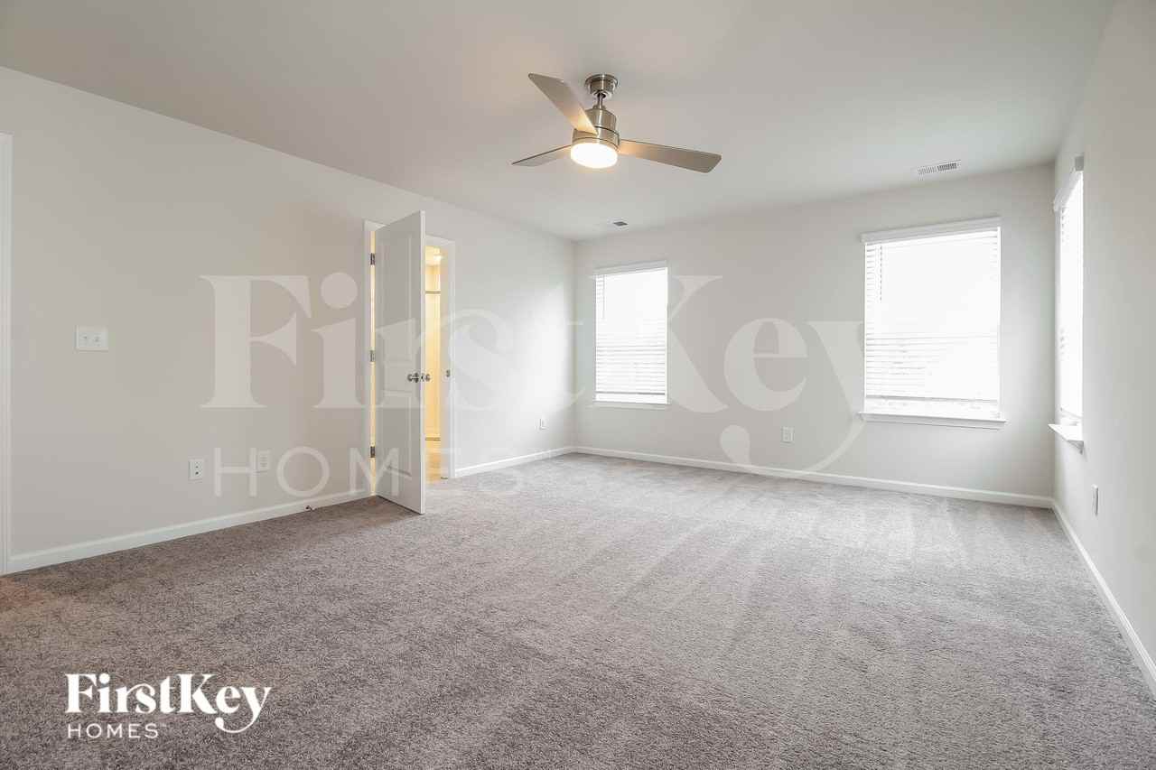 702 Ridgemoor Trl - Photo 7 of 15