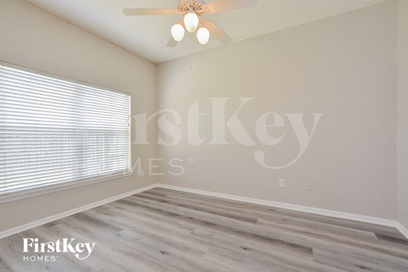 4810 Waterside Pointe Cir - Photo 7 of 16