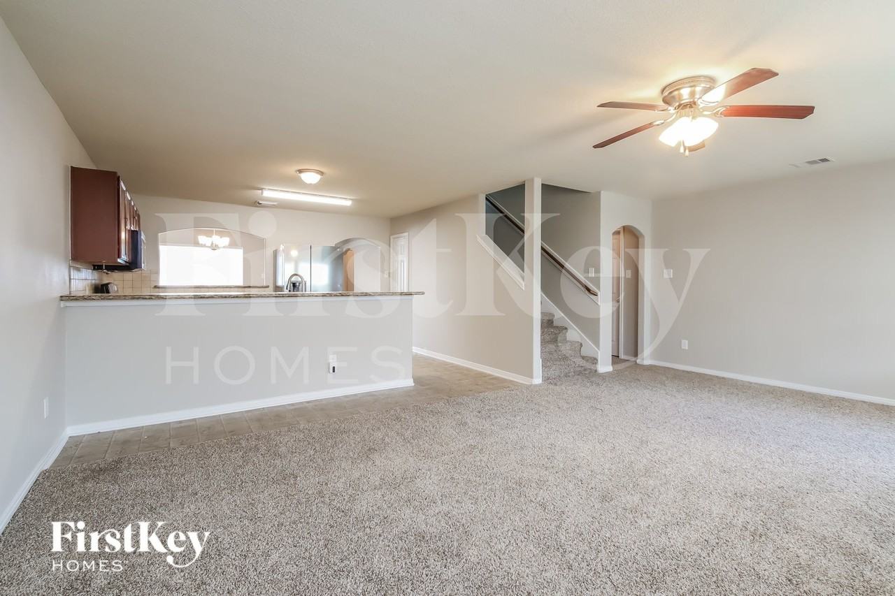 3607 Zephyr Glen Way - Photo 4 of 16