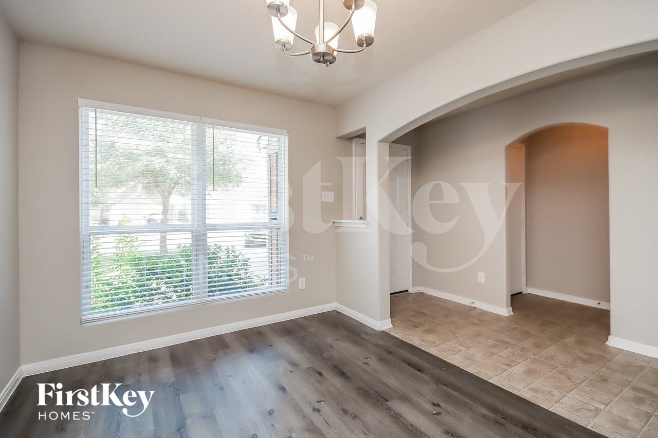 3607 Zephyr Glen Way - Photo 6 of 16