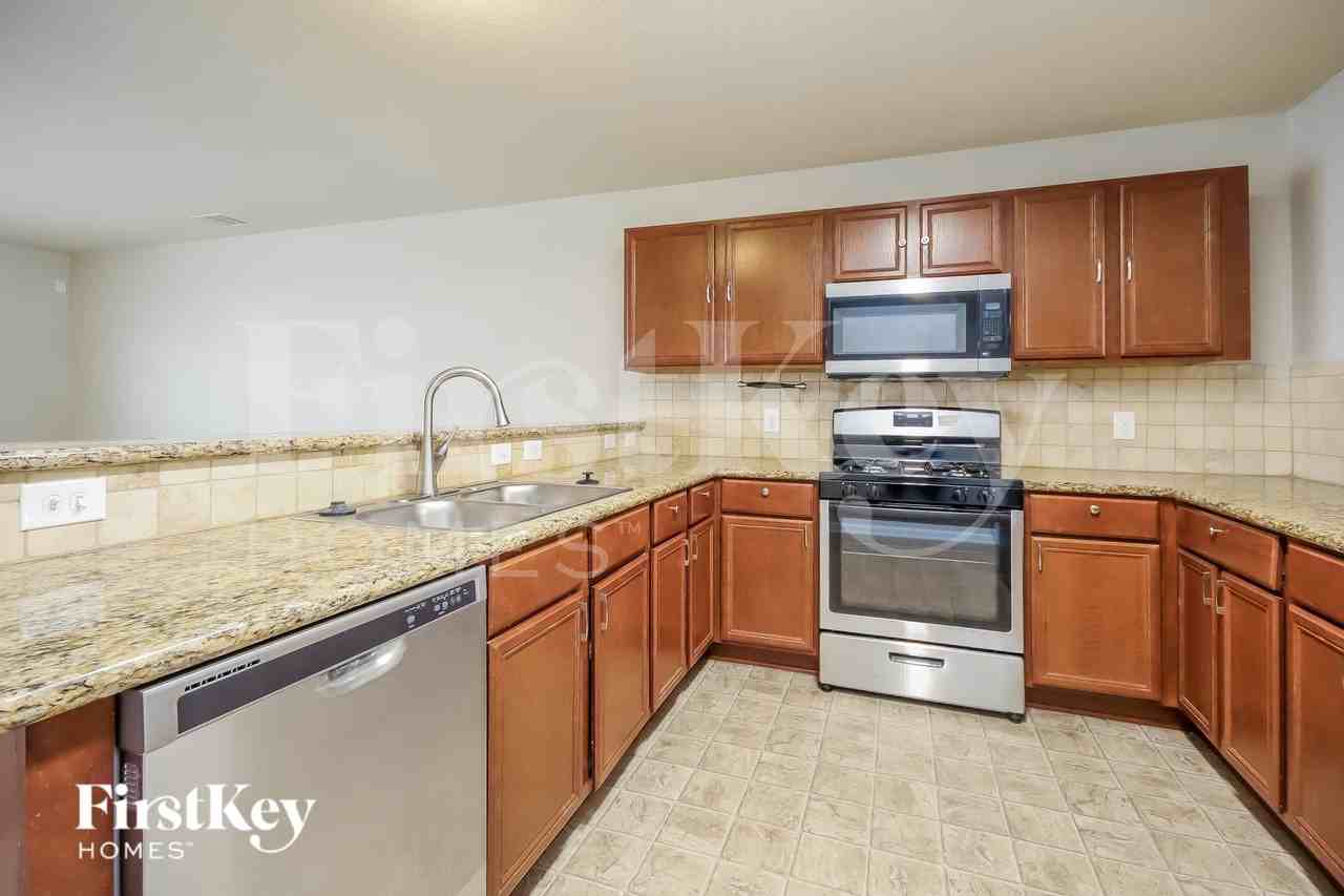 3607 Zephyr Glen Way - Photo 7 of 16