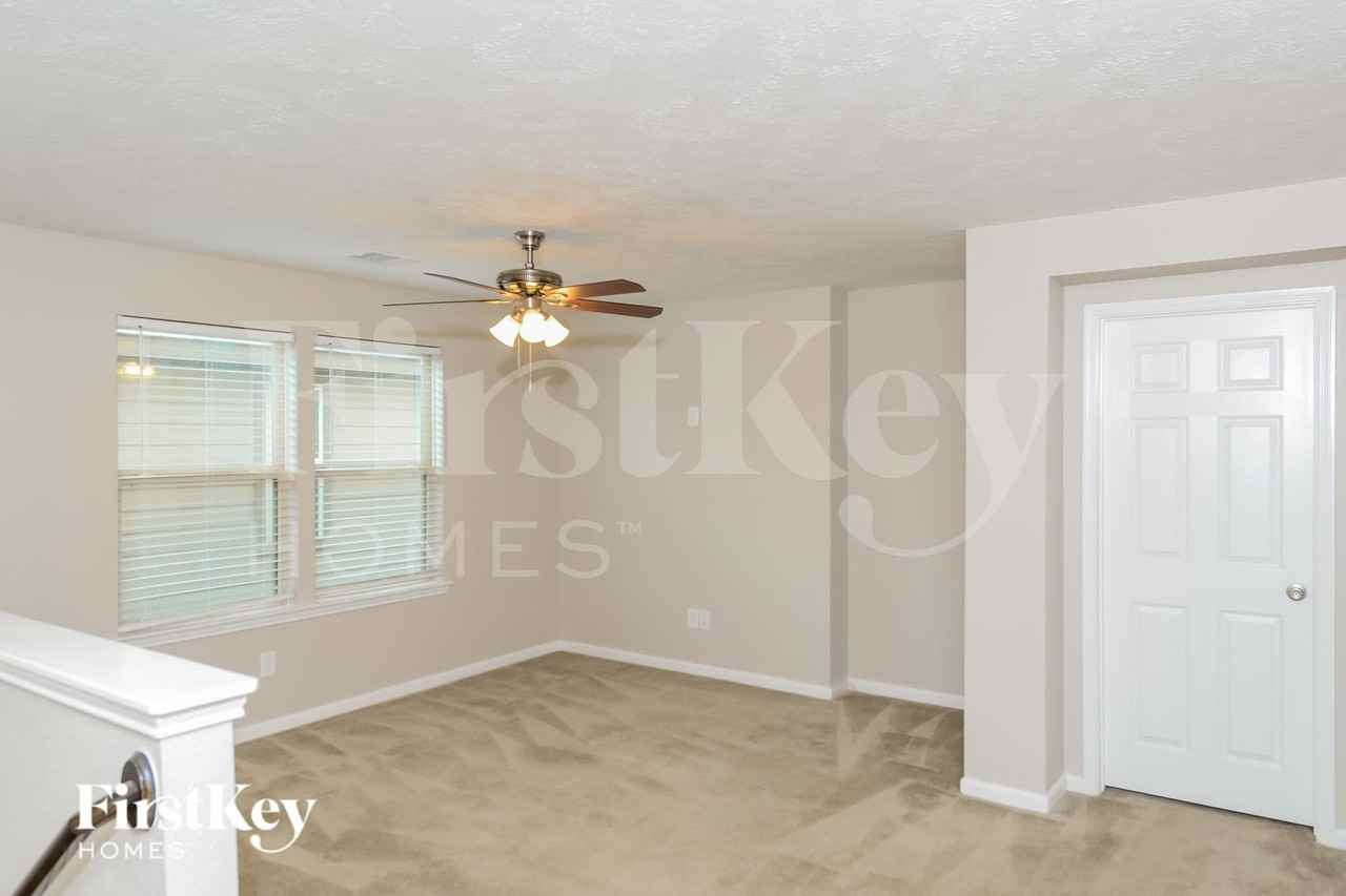 5347 Castle Discordia St - Photo 7 of 16