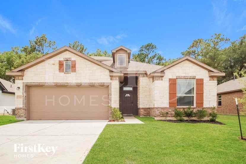 119 Lakeway Cir