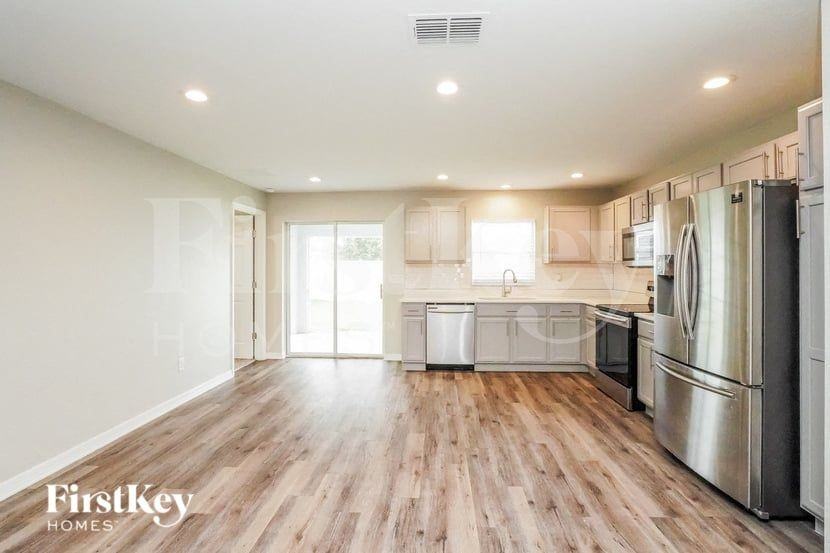 2898 Harlow Ave - Photo 2 of 16
