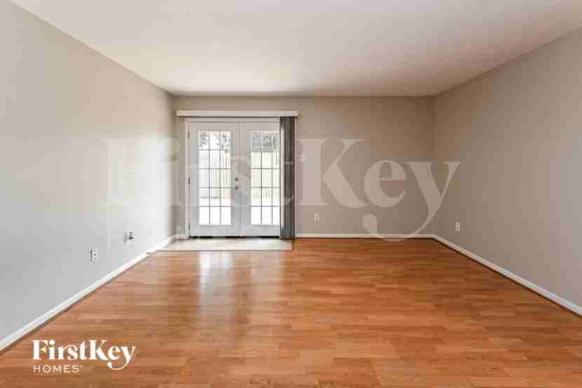 7234 River Pines Dr - Photo 5 of 16