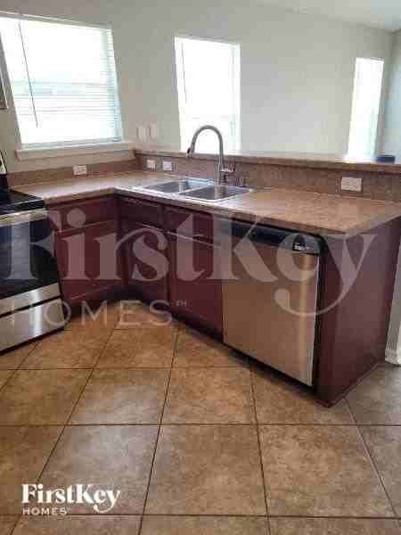 1255 Bedrock Dr - Photo 4 of 11