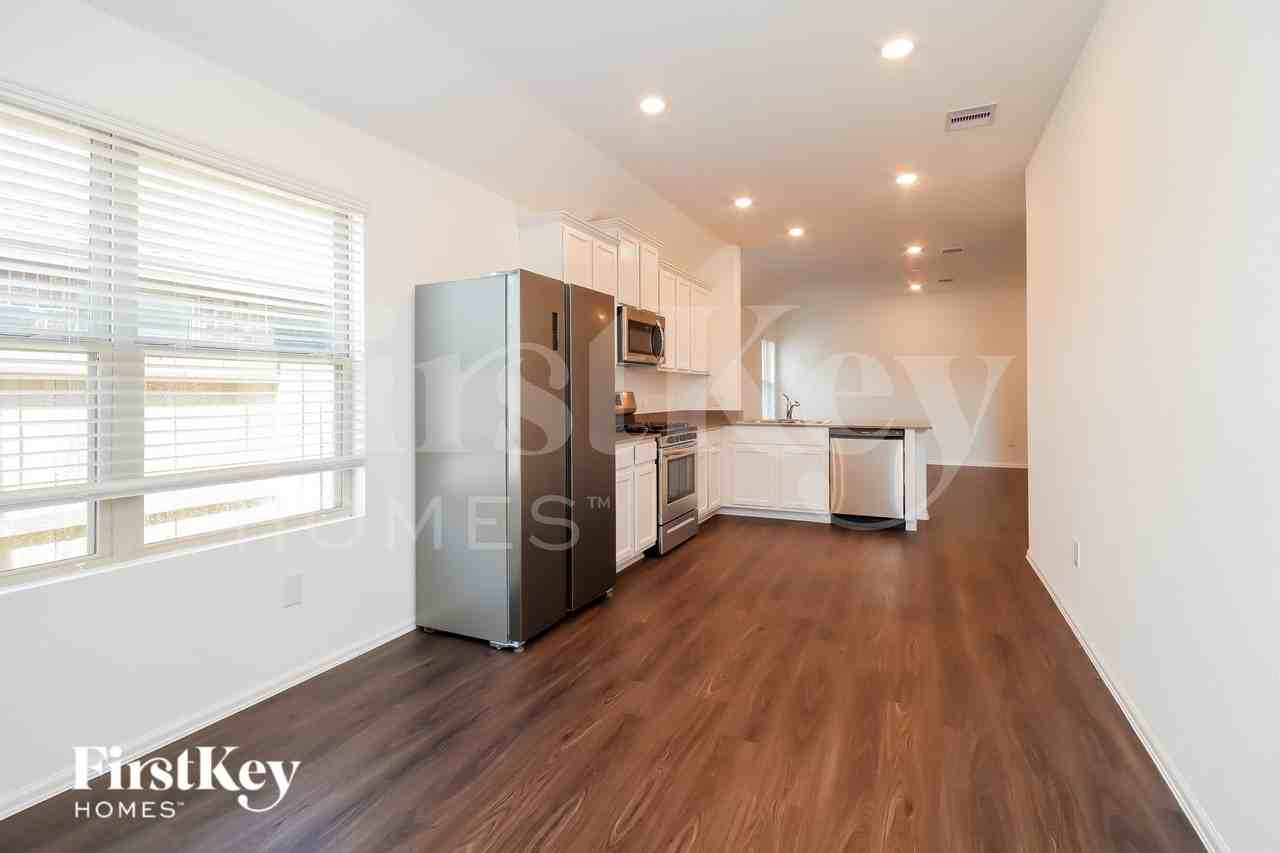 18438 Running Shadow Ct - Photo 6 of 16