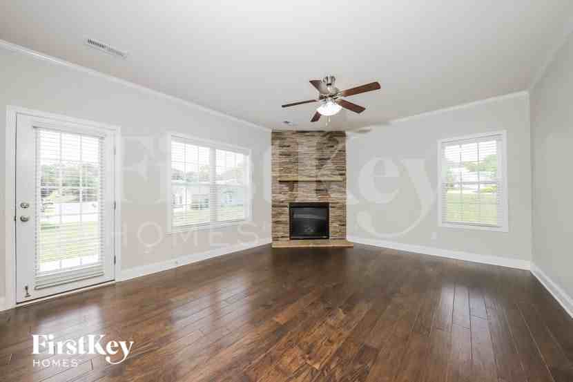 5810 Woodside Forest Trl - Photo 3 of 15