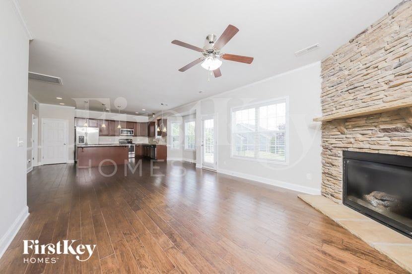 5810 Woodside Forest Trl - Photo 4 of 15