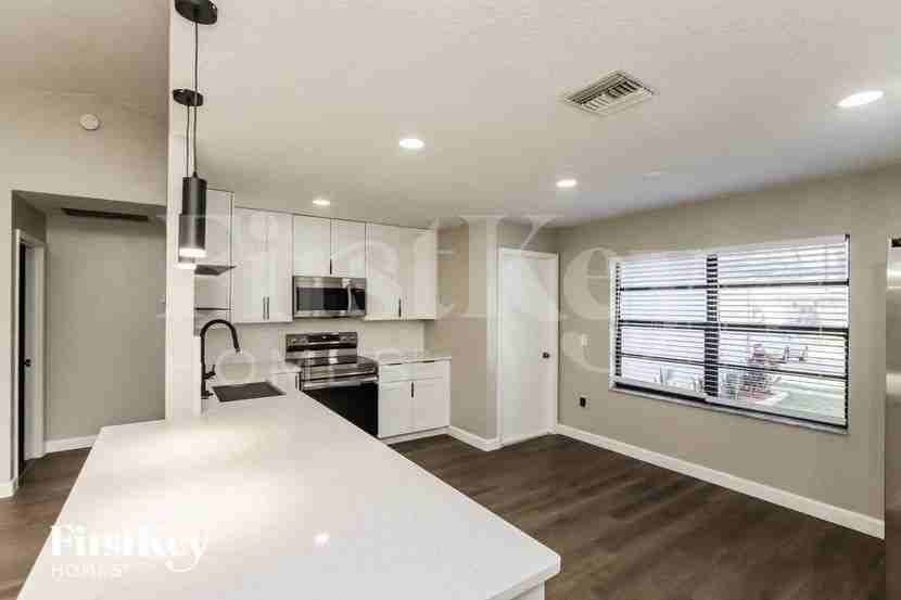 1200 Coosa Ave Ne - Photo 6 of 16