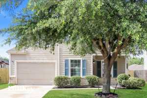 featured image of 802 Eagles Glide Dr