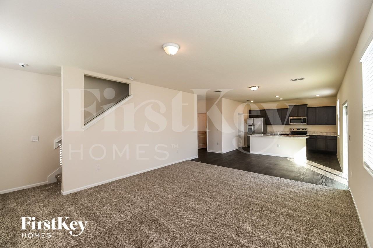 2360 Sea Palm Ave - Photo 6 of 16