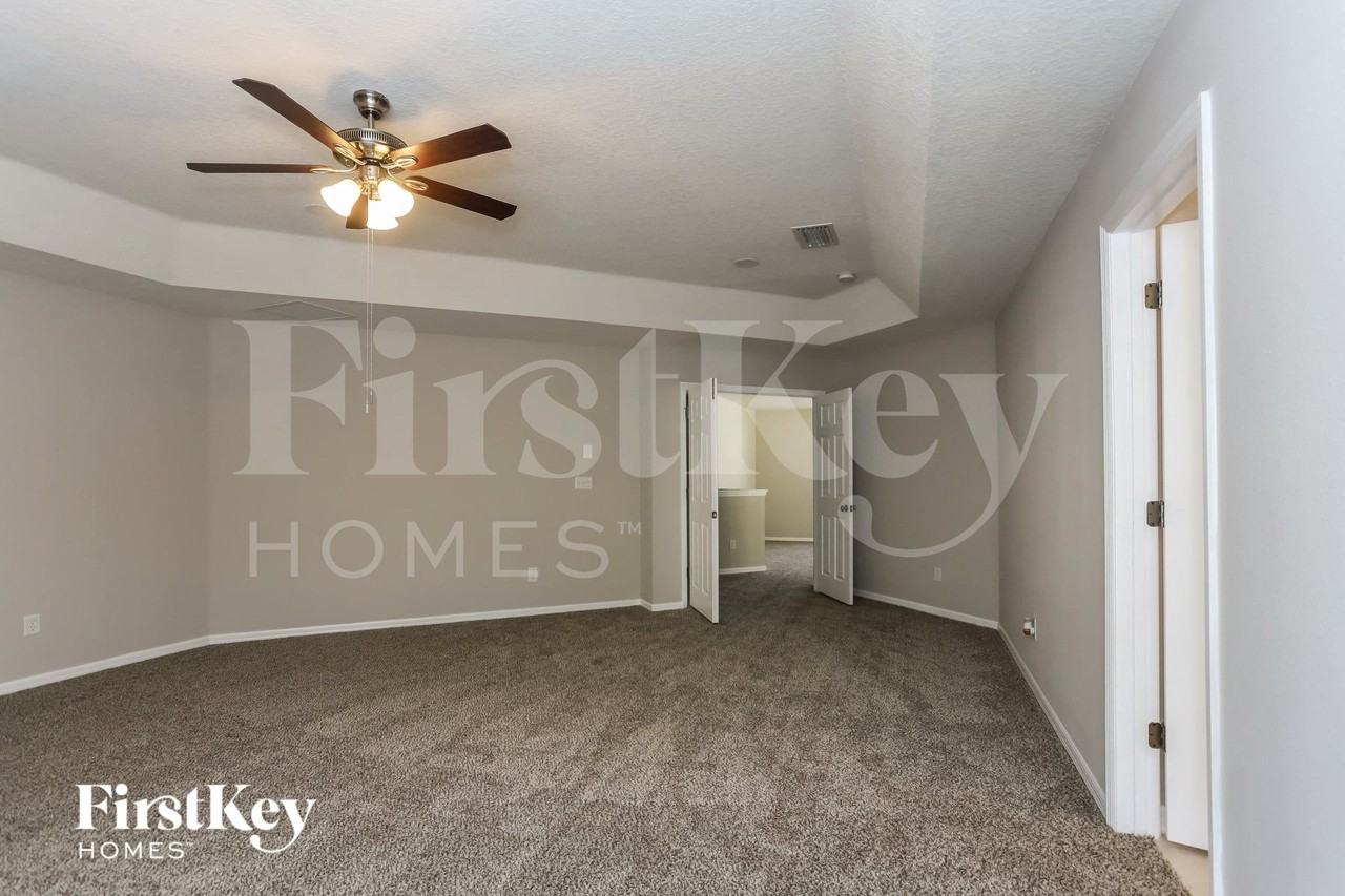 7232 Bridgeview Dr - Photo 7 of 16