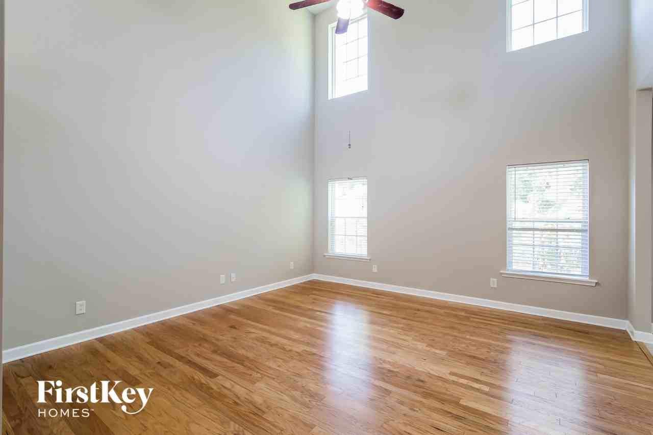 3616 Pimmit Pl - Photo 3 of 15