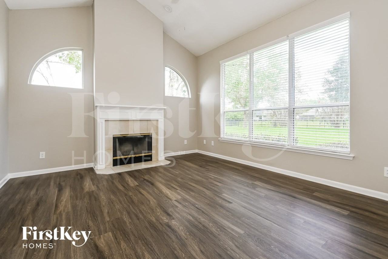 1937 Longwing Ct - Photo 4 of 15