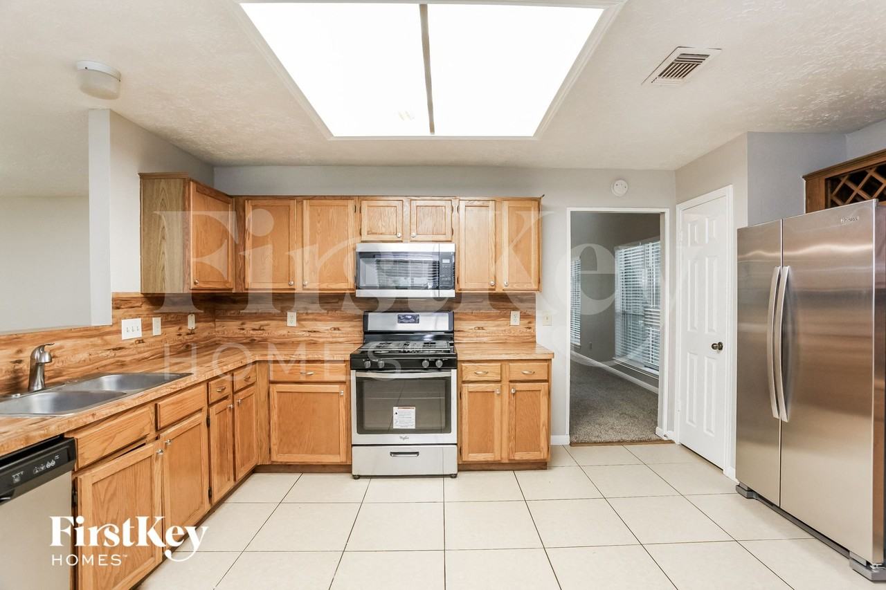 16327 Elmwood Point Ln - Photo 5 of 16
