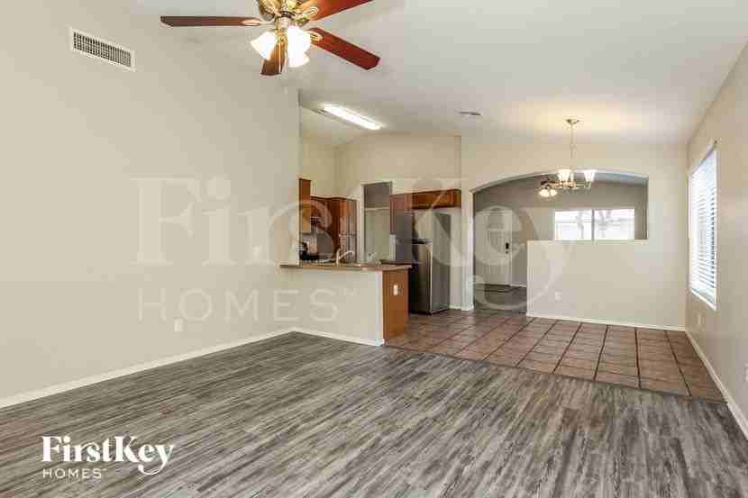 1110 N 89th St - Photo 5 of 15
