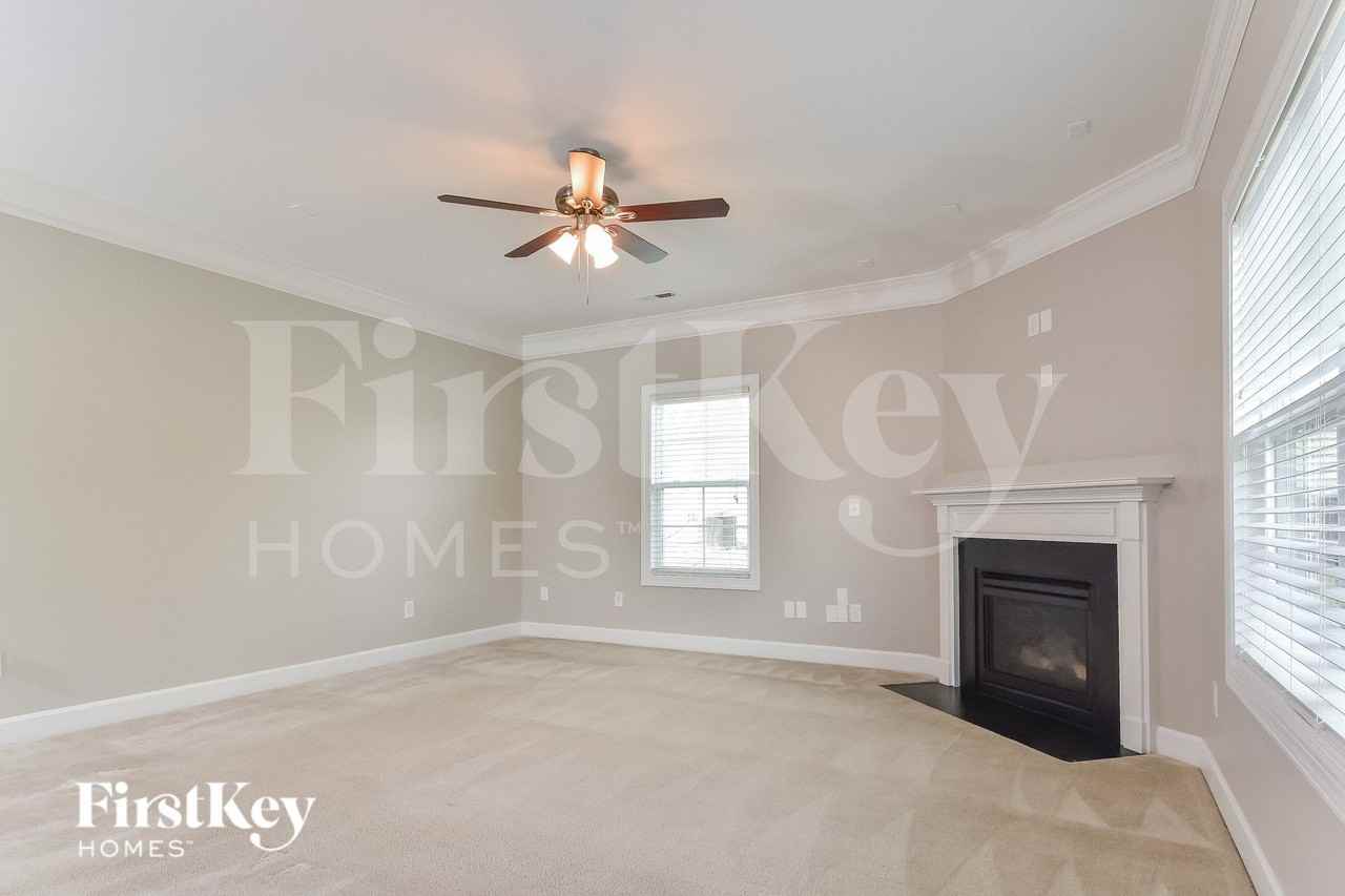 707 Nellie Gray Pl - Photo 3 of 15