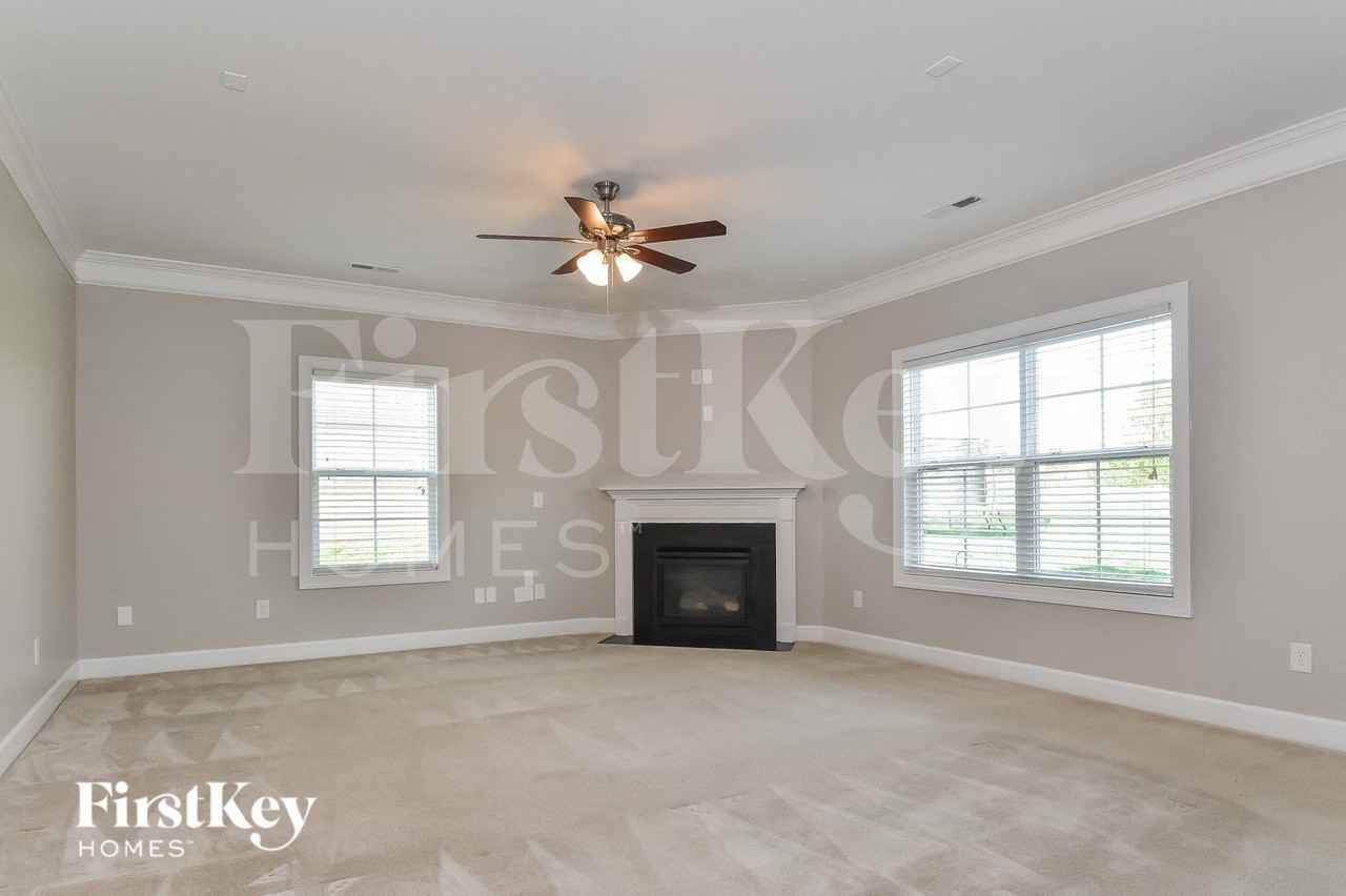 707 Nellie Gray Pl - Photo 4 of 15