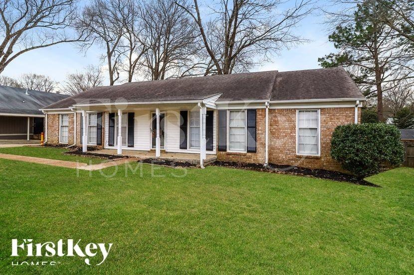 6091 Blue Springs Ave - Photo 2 of 15