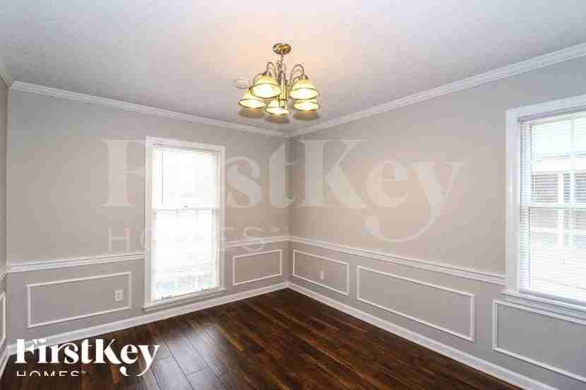 6091 Blue Springs Ave - Photo 4 of 15