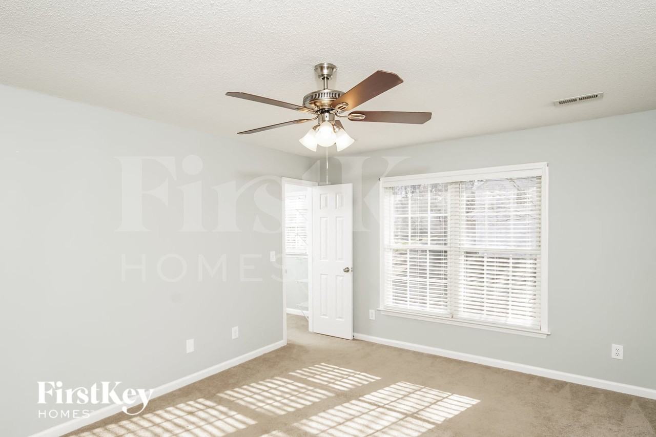 4300 Suffolk Trl - Photo 6 of 15